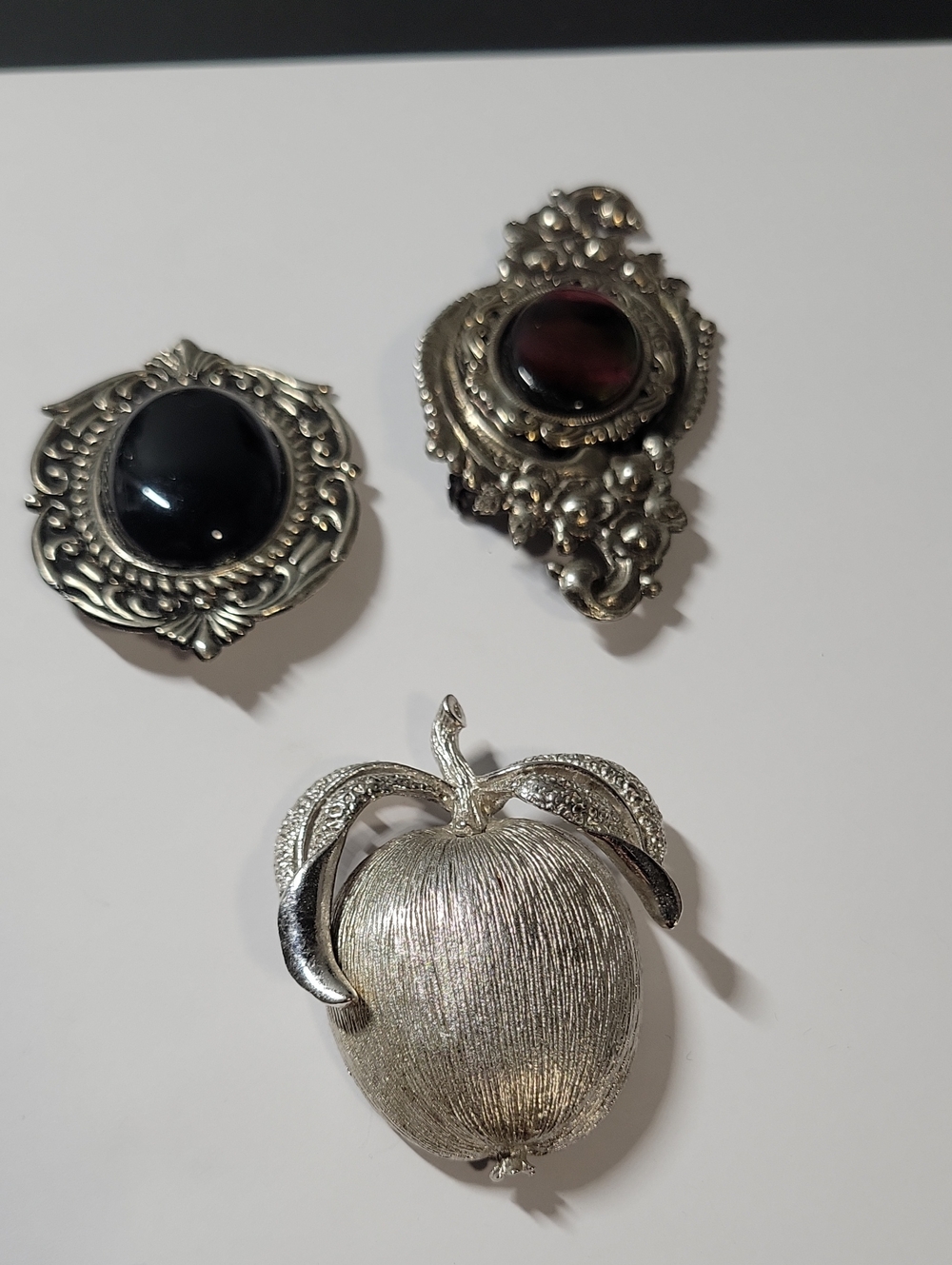 Womens Brooch Lot
